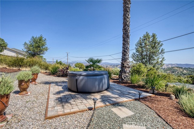 5611 Cherokee Drive, Kelseyville CA: https://media.crmls.org/medias/4fa7eb9f-f3e8-48b5-a293-f3722cf02b88.jpg