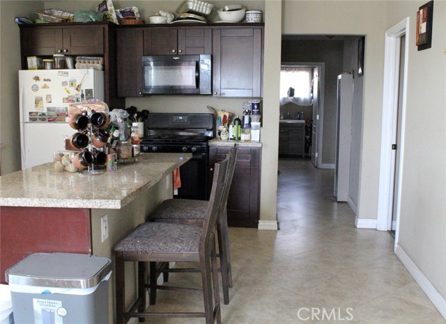 975 E CITRUS Street, Riverside CA: https://media.crmls.org/medias/4fa7f3e8-f029-4b61-a3d1-47bceb4a8620.jpg