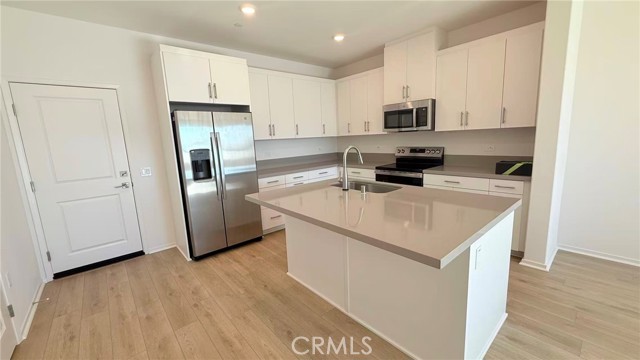 Detail Gallery Image 5 of 25 For 3580 S Eichler Paseo #106,  Ontario,  CA 91761 - 3 Beds | 2/1 Baths