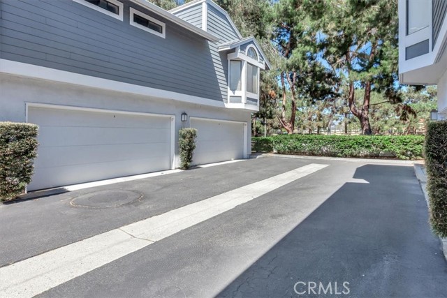 52 Remington, Irvine CA: https://media.crmls.org/medias/4fa9c5e1-a3aa-404e-a864-77de400c8bdd.jpg