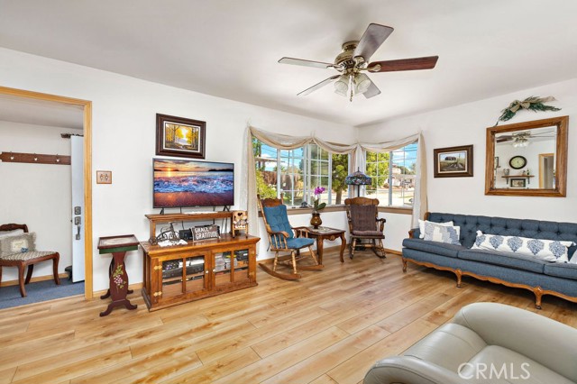 527 Blossom Lane, Redondo Beach, California 90278, 3 Bedrooms Bedrooms, ,1 BathroomBathrooms,Residential,Sold,Blossom Lane,OC22082269