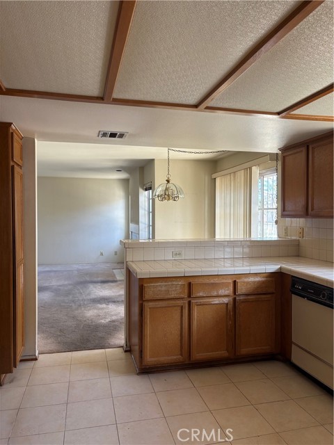 Detail Gallery Image 6 of 20 For 20107 Baltar St, Winnetka,  CA 91306 - 3 Beds | 2/1 Baths