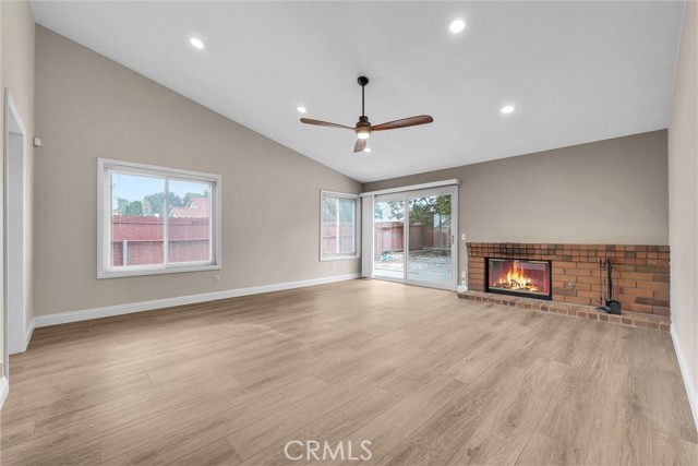 Detail Gallery Image 5 of 28 For 3901 San Lorenzo River, Ontario,  CA 91761 - 4 Beds | 2 Baths