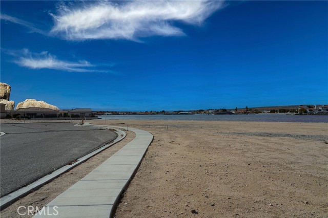 Detail Gallery Image 3 of 19 For 27160 Vista #36,  Helendale,  CA 92342 - 2 Beds | 2 Baths