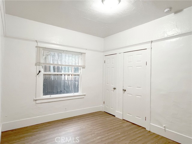 458 W Vernon Avenue, Los Angeles CA: https://media.crmls.org/medias/4faa9e08-9189-45cf-ab23-36d377bbcaa0.jpg