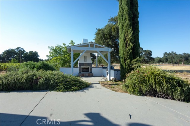 24115 Black Bart Court, Corning CA: https://media.crmls.org/medias/4fab4305-aff1-46cb-bbb5-b3a5155c03af.jpg