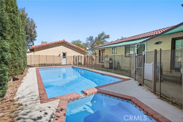 Detail Gallery Image 17 of 67 For 9555 E Avenue T14, Littlerock,  CA 93543 - 4 Beds | 3 Baths