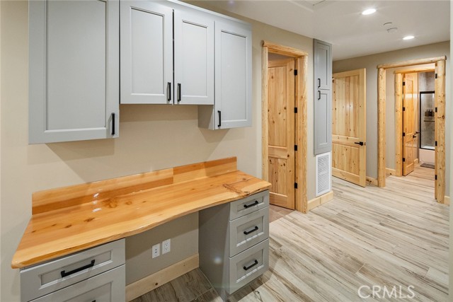 1658 Tuolumne Road, Big Bear City CA: https://media.crmls.org/medias/4fac4e59-6ce1-4496-8bd6-6c74bf64f488.jpg