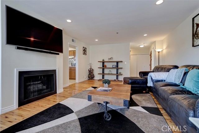 Smooth ceilings and fireplace