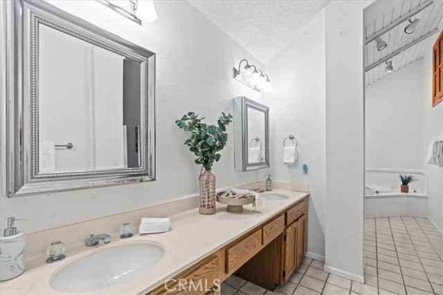 Detail Gallery Image 27 of 44 For 25252 Calero Avenue, Laguna Hills,  CA 92653 - 4 Beds | 3 Baths
