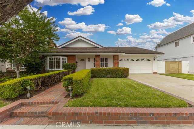 10281 Kings Street, Los Alamitos CA: https://media.crmls.org/medias/4fae331c-d3cf-4677-b4df-63fc56b4f8b5.jpg