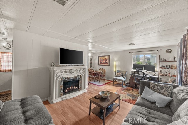 Detail Gallery Image 2 of 35 For 5700 Carbon Canyon #42,  Brea,  CA 92823 - 2 Beds | 1 Baths