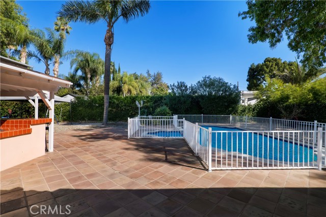 8644 Jellico Avenue photo 48