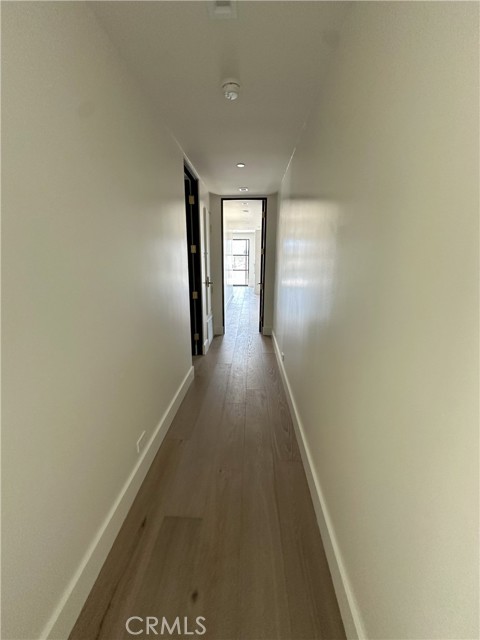 Detail Gallery Image 12 of 36 For 230 2nd St, Huntington Beach,  CA 92648 - 3 Beds | 3/2 Baths