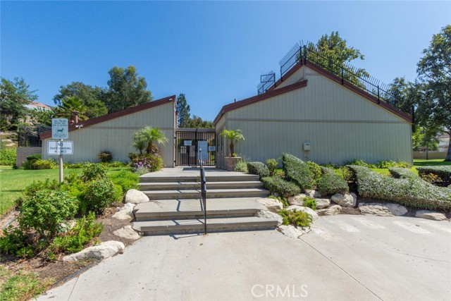 Detail Gallery Image 4 of 8 For 1791 E Avenida De Las Flores, Thousand Oaks,  CA 91362 - 2 Beds | 2 Baths