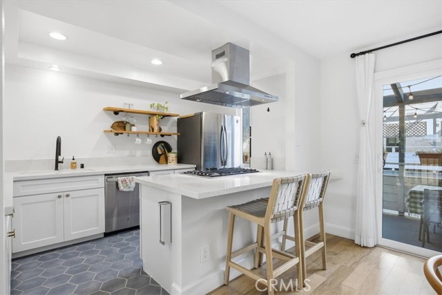 Detail Gallery Image 12 of 32 For 1911 Rockefeller Ln #E,  Redondo Beach,  CA 90278 - 2 Beds | 1/1 Baths