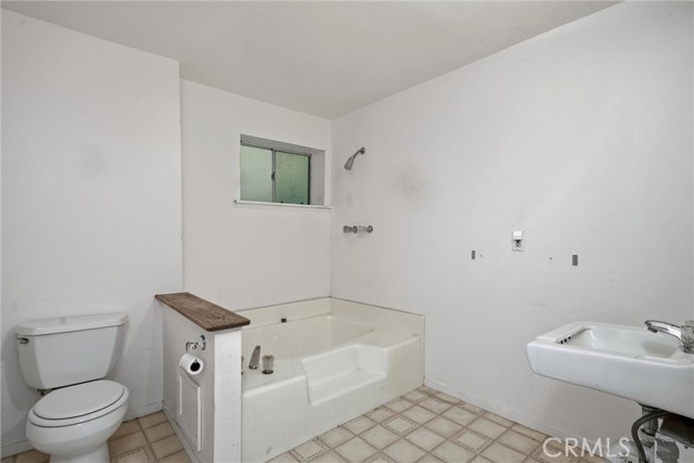 Detail Gallery Image 19 of 39 For 3398 Ogden Rd, Lucerne,  CA 95458 - 3 Beds | 3 Baths