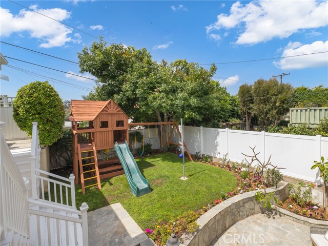 3509 Poinsettia Avenue, Manhattan Beach, California 90266, 4 Bedrooms Bedrooms, ,2 BathroomsBathrooms,Residential,Sold,Poinsettia,SB21155019