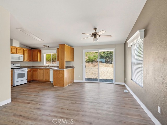 Detail Gallery Image 14 of 46 For 9059 Fairway Dr, Kelseyville,  CA 95451 - 2 Beds | 2 Baths