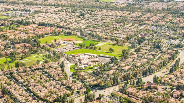 Detail Gallery Image 32 of 38 For 13050 Arborwalk Ln, Tustin,  CA 92782 - 3 Beds | 2/1 Baths