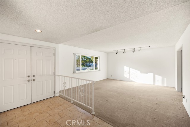 Detail Gallery Image 5 of 34 For 13402 Winthrope St, Santa Ana,  CA 92705 - 4 Beds | 2 Baths