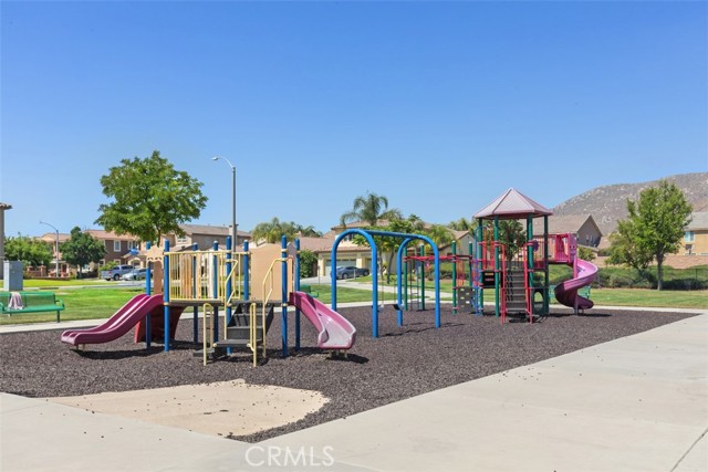 Detail Gallery Image 10 of 11 For 2914 Coffeeberry Way, San Jacinto,  CA 92582 - 5 Beds | 4 Baths