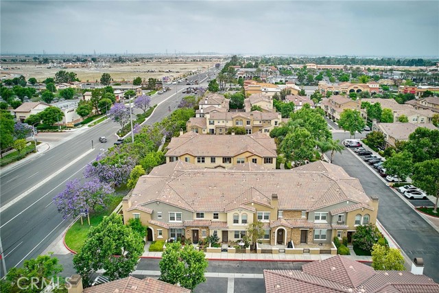 12573 Montaivo Lane, Eastvale CA: https://media.crmls.org/medias/4fb5b1c4-abd1-4893-b37a-e66cd3ad7409.jpg