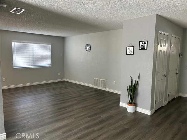 Detail Gallery Image 7 of 35 For 1456 S Lilac Ave, Rialto,  CA 92376 - 4 Beds | 2 Baths