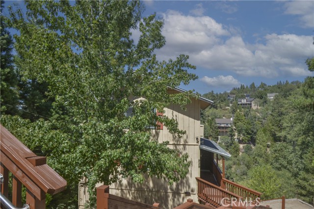 929 Trinity Drive, Lake Arrowhead CA: https://media.crmls.org/medias/4fb64b59-4a0f-48cb-9e55-5e0925c26025.jpg
