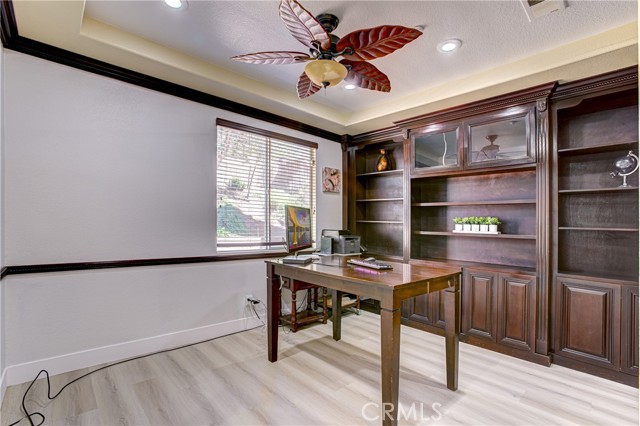 Detail Gallery Image 14 of 37 For 8034 Palm View, Riverside,  CA 92508 - 4 Beds | 4 Baths