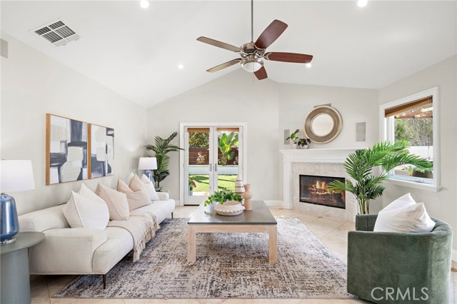 Detail Gallery Image 22 of 62 For 18642 Silver Maple, North Tustin,  CA 92705 - 4 Beds | 3 Baths