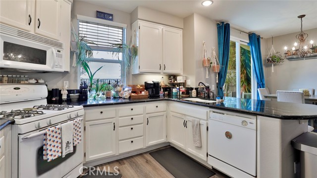 Detail Gallery Image 14 of 62 For 200 Aurora Ave, San Marcos,  CA 92078 - 2 Beds | 2/1 Baths