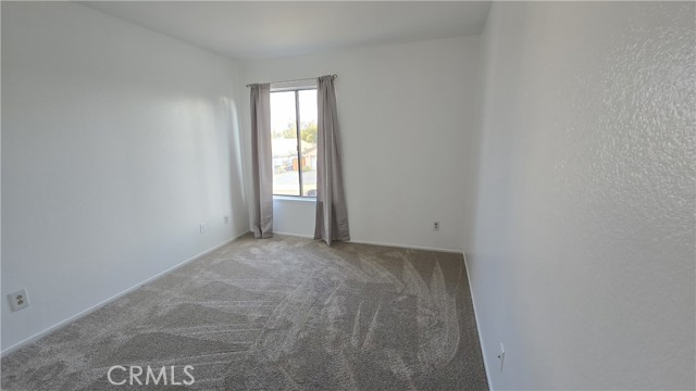 Detail Gallery Image 24 of 35 For 10387 Crossing Green Cir, Moreno Valley,  CA 92557 - 4 Beds | 2/1 Baths