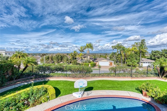 Detail Gallery Image 7 of 24 For 2641 Alta Vista, Newport Beach,  CA 92660 - 4 Beds | 3 Baths