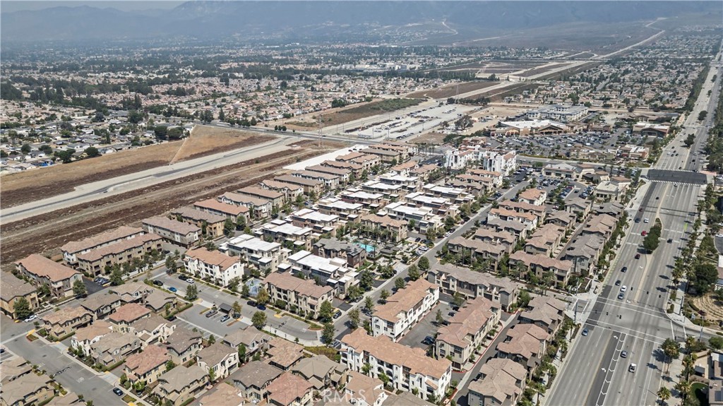 MLS #WS25270586 image #38