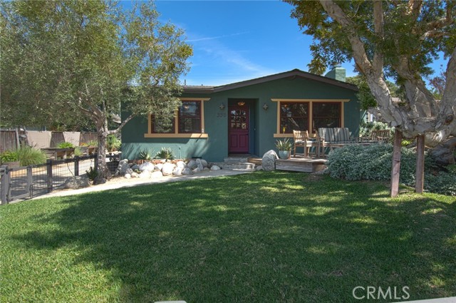 Detail Gallery Image 11 of 41 For 330 Colleen Pl, Costa Mesa,  CA 92627 - 4 Beds | 3 Baths