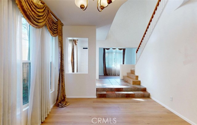 Detail Gallery Image 7 of 40 For 19 Sorbonne, Westminster,  CA 92683 - 5 Beds | 3 Baths