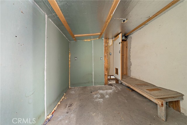 725 Michigan Avenue, Beaumont CA: https://media.crmls.org/medias/4fb9551f-d2b9-4102-89a0-9e6c754208aa.jpg