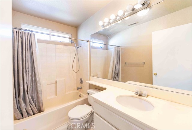 44594 Johnston Drive, Temecula CA: https://media.crmls.org/medias/4fb983c0-1f71-47b5-ae17-d90aa0bc1394.jpg
