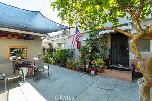 529 Raleigh Street, Glendale CA: https://media.crmls.org/medias/4fba6a97-2f7b-49df-9c6c-5ec318f86ba9.jpg