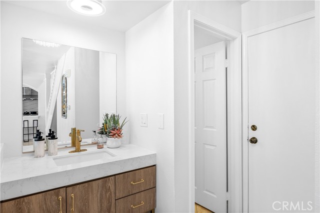20 Grant, Irvine CA: https://media.crmls.org/medias/4fbb1368-3edd-4573-9241-81706e203509.jpg