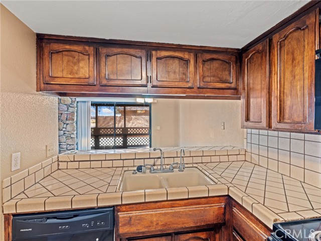 Detail Gallery Image 13 of 68 For 14736 Chaparral Ln #12,  Helendale,  CA 92342 - 3 Beds | 2/1 Baths