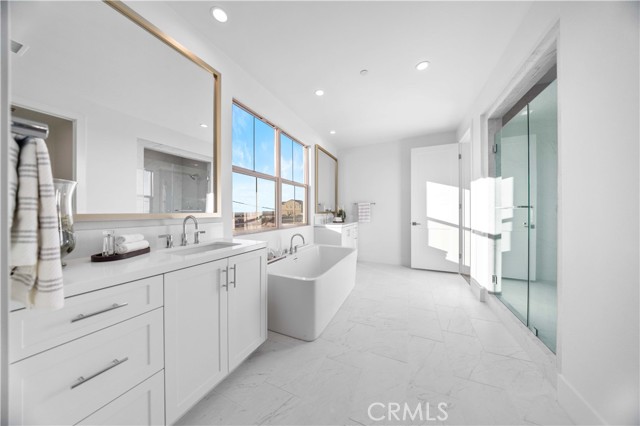 307 Brimwood, Irvine CA: https://media.crmls.org/medias/4fbb35b1-3be8-411d-9310-92cf3385e2e2.jpg