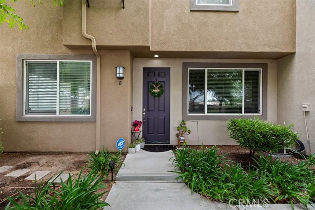 27886 John F Kennedy Drive, Moreno Valley CA: https://media.crmls.org/medias/4fbb4c31-3346-4ae8-b0a2-d0c9547ec762.jpg