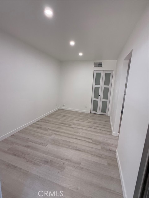 Detail Gallery Image 4 of 12 For 18645 Hatteras #105,  Tarzana,  CA 91356 - 1 Beds | 1 Baths