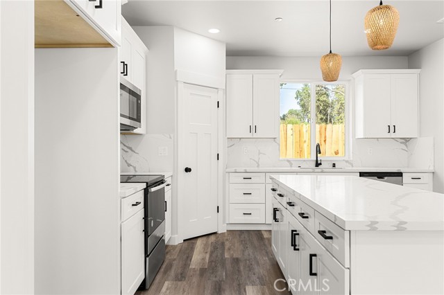 Detail Gallery Image 16 of 42 For 5585 Scottwood Rd, Paradise,  CA 95969 - 2 Beds | 2 Baths