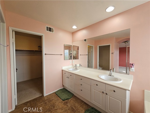 Detail Gallery Image 19 of 26 For 26 Rue Du Chateau, Aliso Viejo,  CA 92656 - 4 Beds | 2/1 Baths