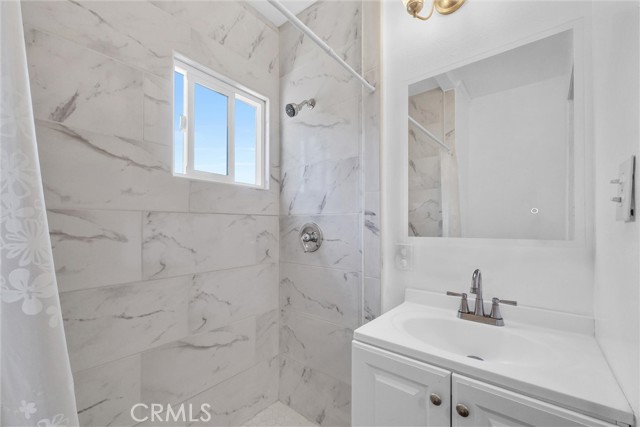 820 S Van Ness Avenue, Santa Ana CA: https://media.crmls.org/medias/4fbc8ac6-c1e0-48e7-9a39-32d75e399db2.jpg
