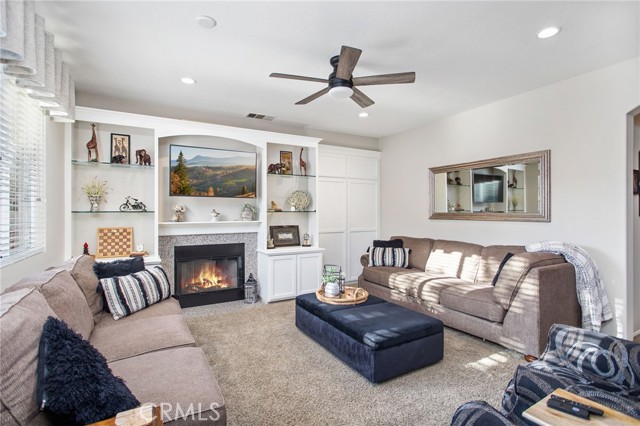 6347 Lyndsey Street, Eastvale CA: https://media.crmls.org/medias/4fbcb692-2169-4ce6-b229-0ecff1a129ce.jpg