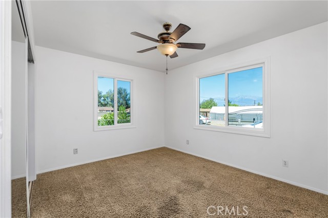 9600 51st, Jurupa Valley CA: https://media.crmls.org/medias/4fbd17e1-2af3-4450-8162-008f586f2461.jpg